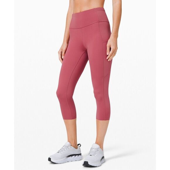 Lululemon Wunder Under Hi-Rise 1/2 Tight Yoga Full-On Luxtreme 17"  |  Size: 4 - Picture 1 of 12